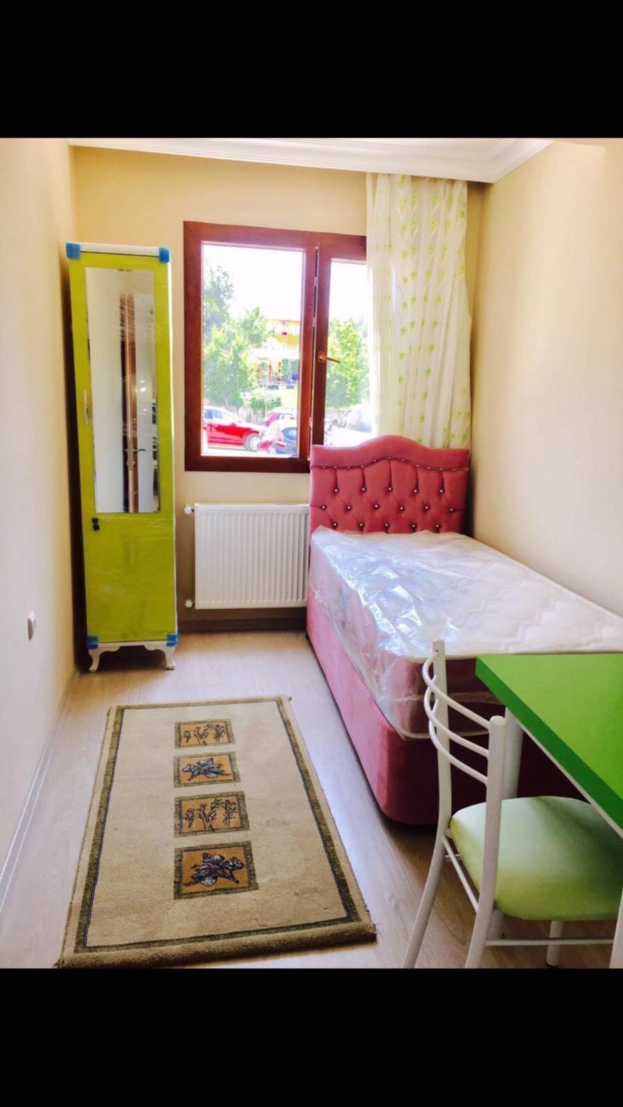 Tek kişilik öğrenci odası